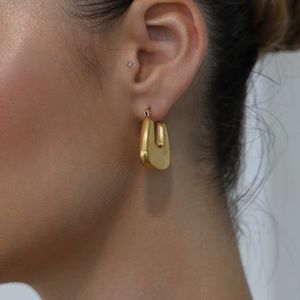 18k Gold padlock earrings, gold thick hoop earrings, lock hoop earrings